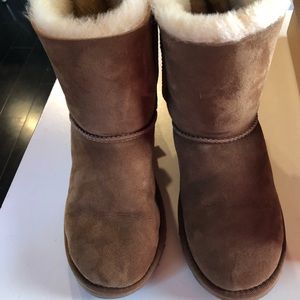 Ugg Bailey Bows Girls size 3